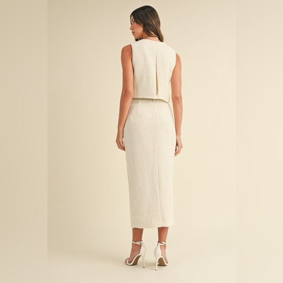 54. Sleeveless Tweed Top and Skirt Set with Jeweled Buttons in Cream - Picture 7 of 11